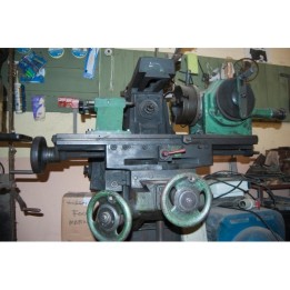 MILLING MACHINE
