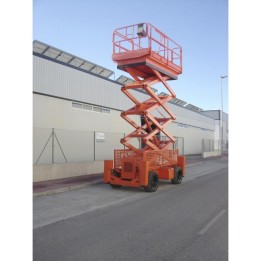 SCISSOR DIESEL 12 METERS. JLG