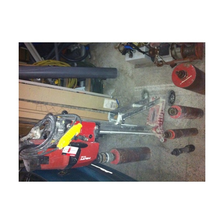 Rock drill hilti DD200