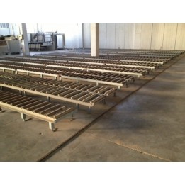 Installation of fixed roller tracks 