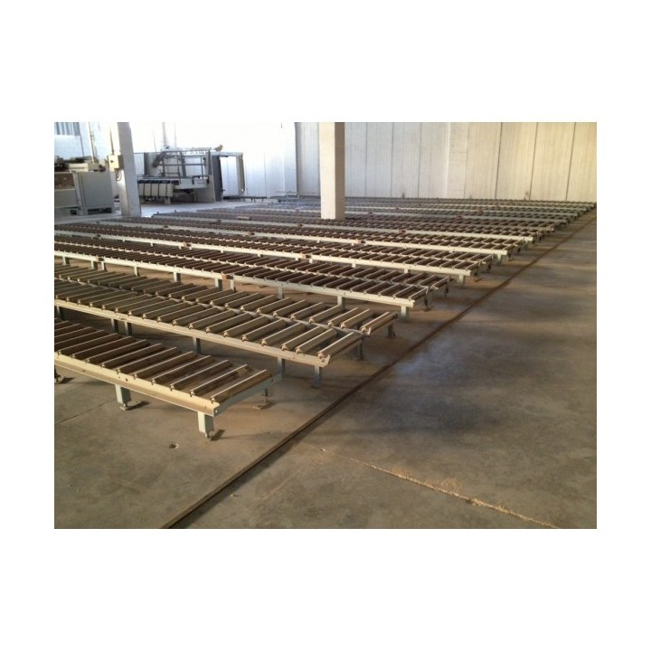 Installation of fixed roller tracks 