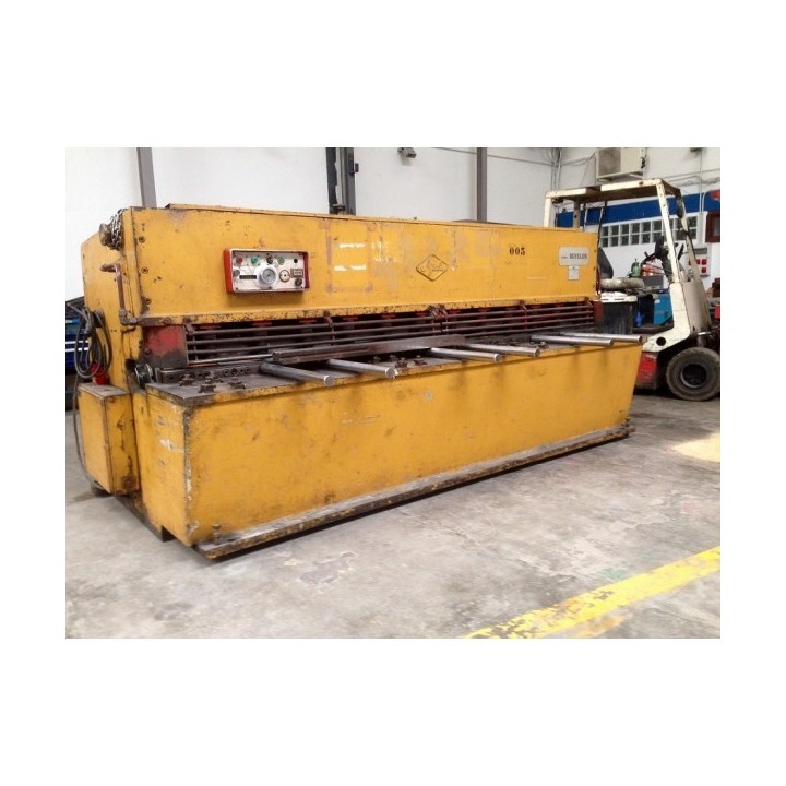 Shearing machine hydraulic AJIAL 3,000 x 6 MM.  MODEL: 630