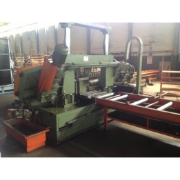 Band Saw / sierra de corte Uniz 520/900
