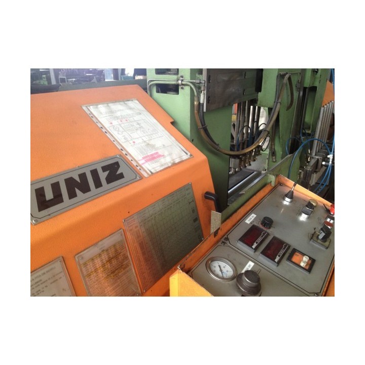 Band Saw / sierra de corte Uniz 520/900