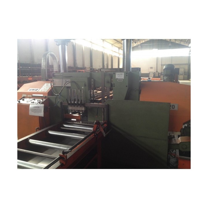 Band Saw / sierra de corte Uniz 520/900