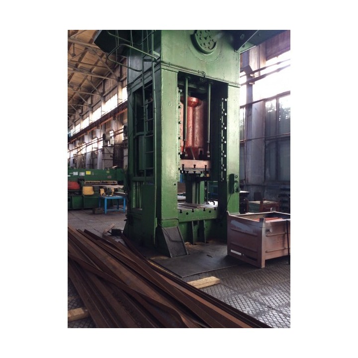 Prensa recortadora VORONEZH K 2538 630t