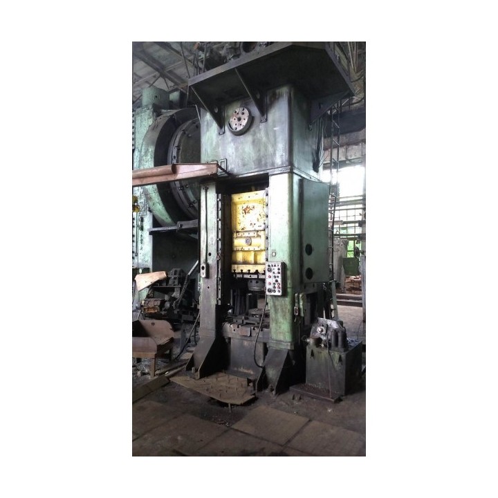 Prensa recortadora VORONEZH K9536 400t