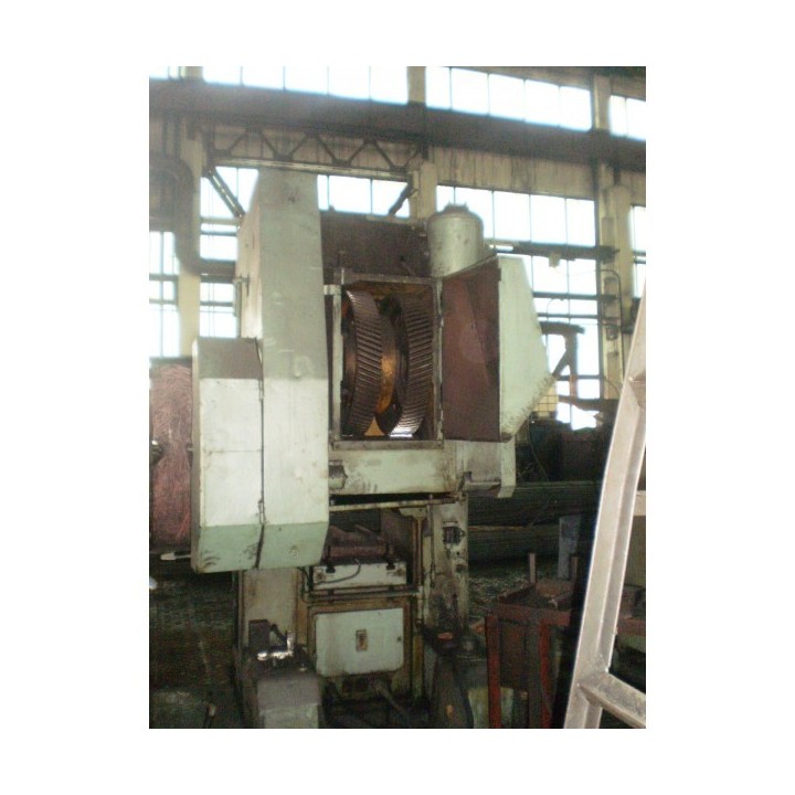 Prensa troqueladora Pinsk K8336 400ton