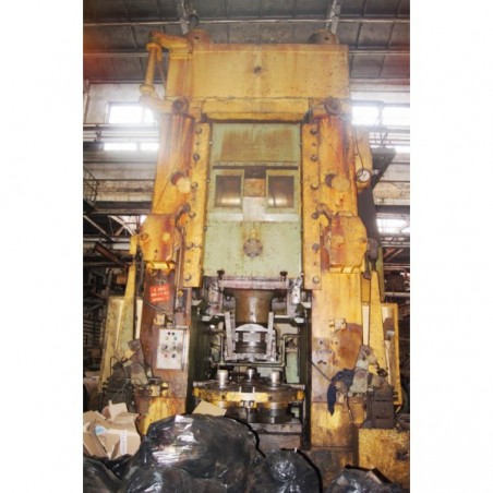 Prentsa trokelatzailea BARNAUL K0944 2500t