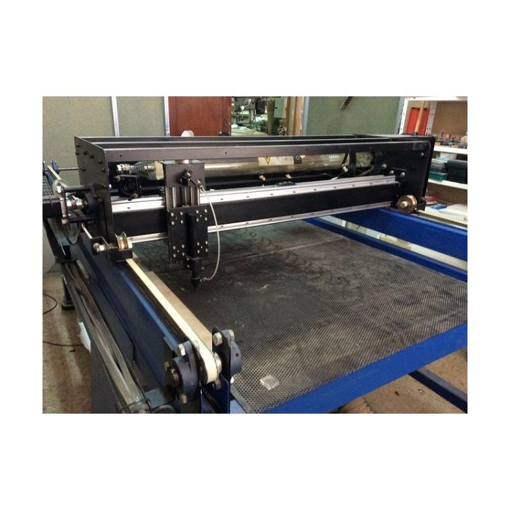 MAQUINA CORTE LASER