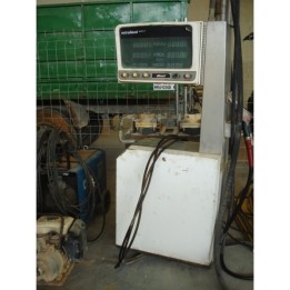 SURTIDOR CON BOMBA Y CUADRO ELECTRICO