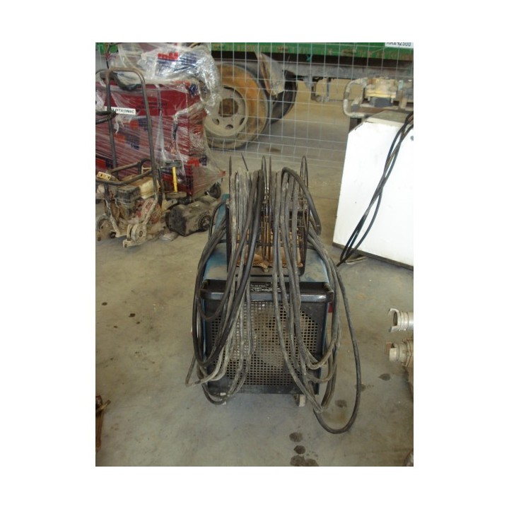 MAQUINA SOLDADORA MEDIANA