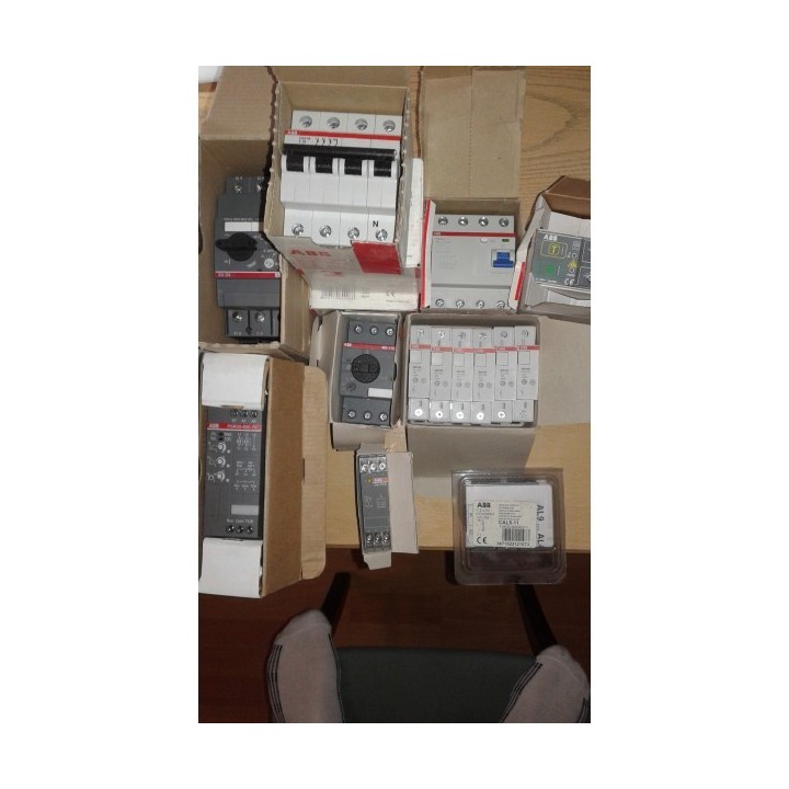 LOTE MATERIAL ELECTRICO ABB