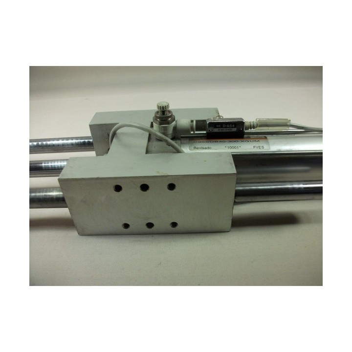 Cilindro con racores y detectores de posición SMC C95SDB40-300-XGUM