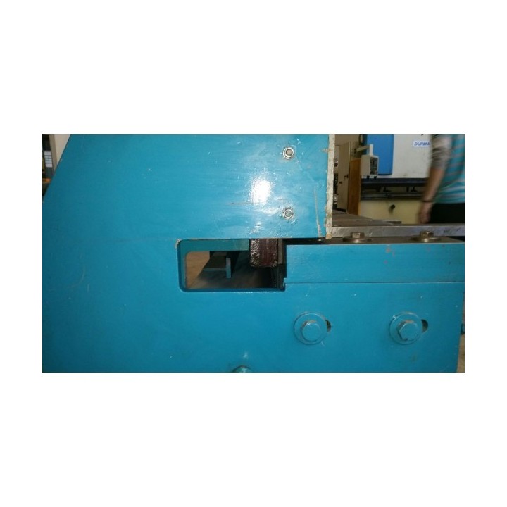 Cizalla Guillotina Llavia Cumsa 2x2