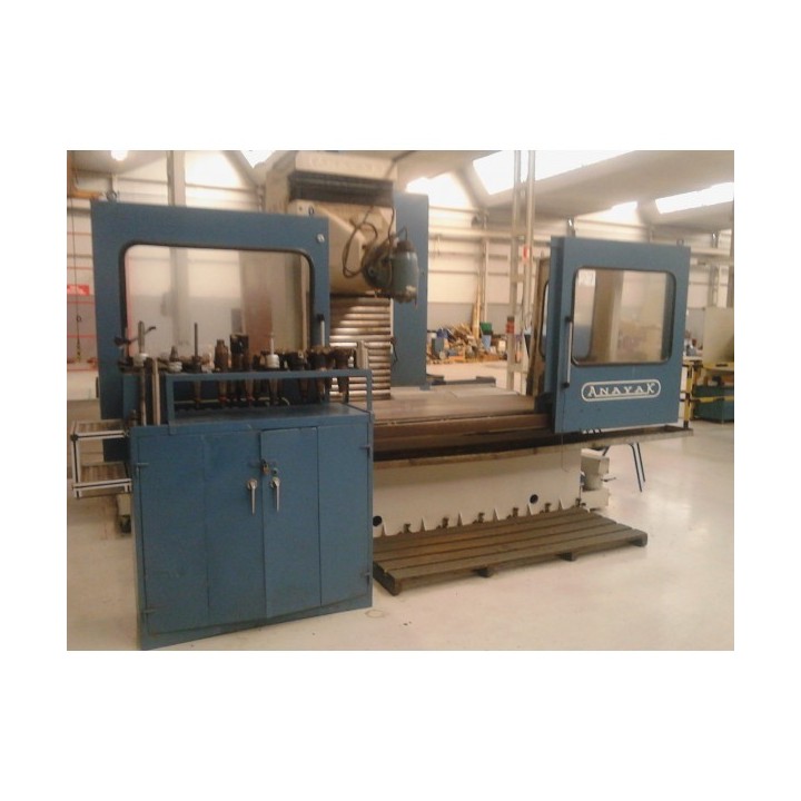 FRESADORA ANAYAK HVM-2300           