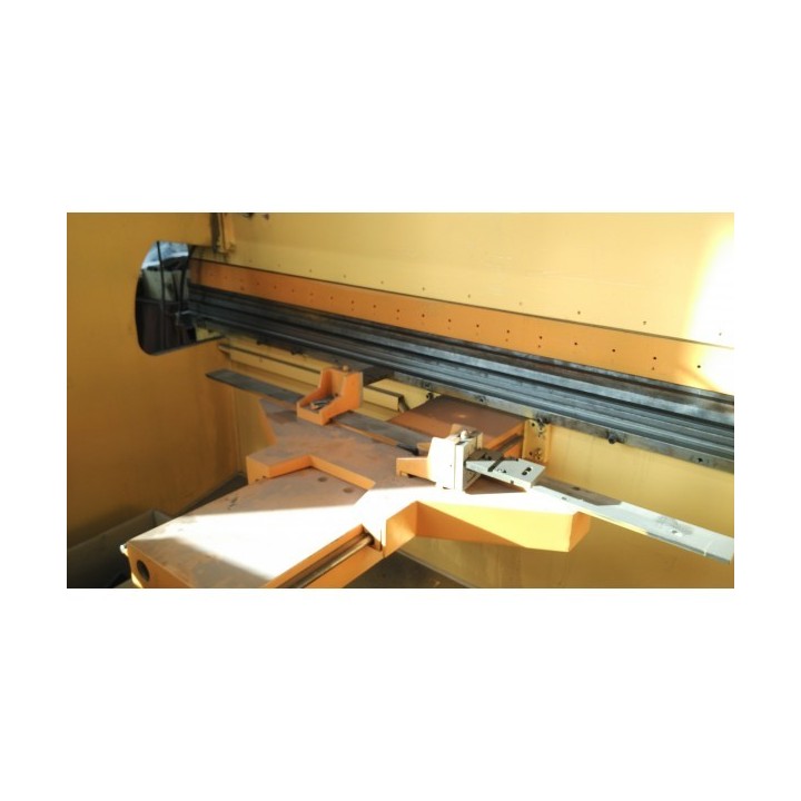 Plegadora AJIAL CNC 3200P