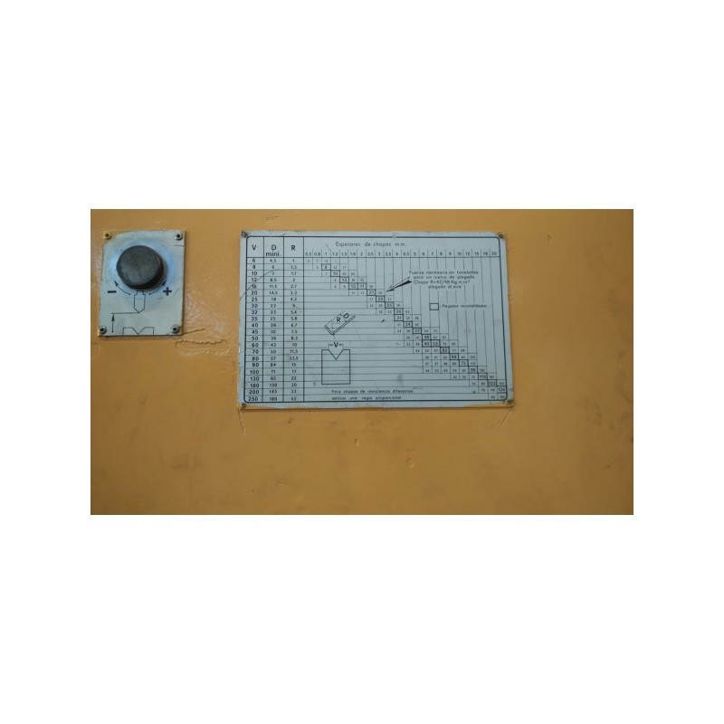 Plegadora AJIAL CNC 3200P