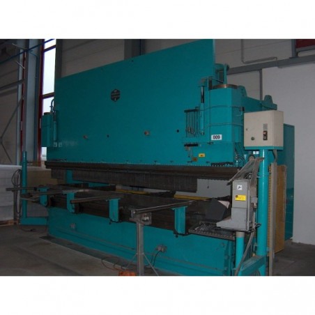 Hammerle 175 Tonnen x 4600 Abkantpresse