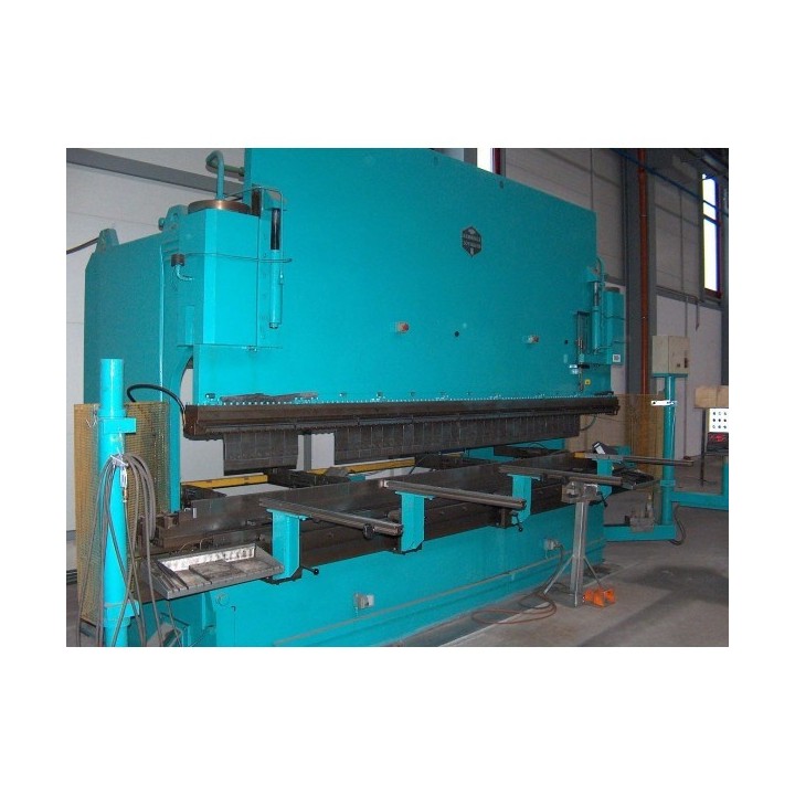 Hammerle 175 ton x 4600 press brake