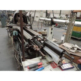 TORNO PARALELO CUMBRE 022 Con Plato Neumático y Desplazamiento Neumático Automático