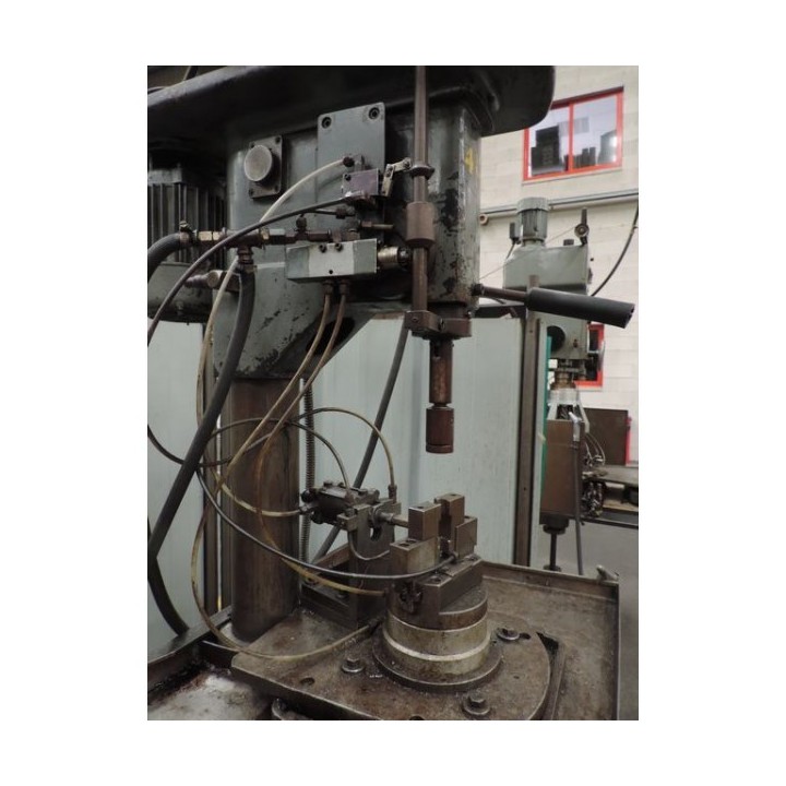 TALADRO ERLO TC-25 Con Cabezal Múltiple y Plato Divisor y Avance Aotomático