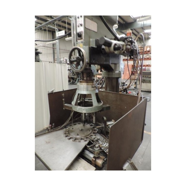 TALADRO ERLO TC-25 Con Cabezal Múltiple y Plato Divisor y Avance Aotomático