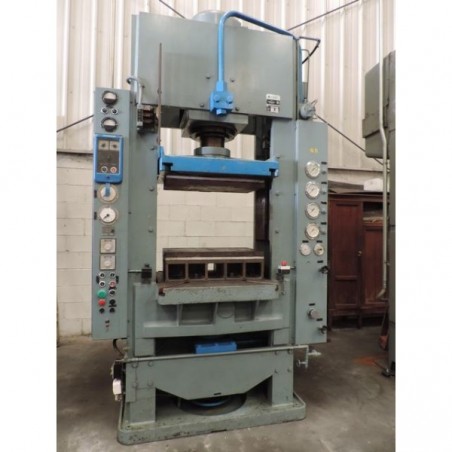 2 PRESSE IDRAULICHE PER COMPRESSIONE E TRASFERIMENTO W. BUSSMANN, 200 Tn.