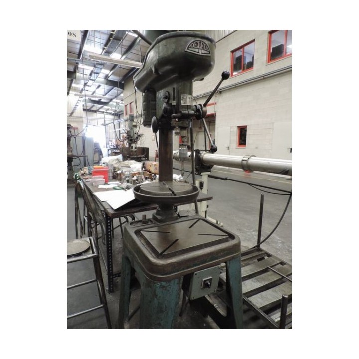 TALADRO DELFOS CON PIE SERIE 4000