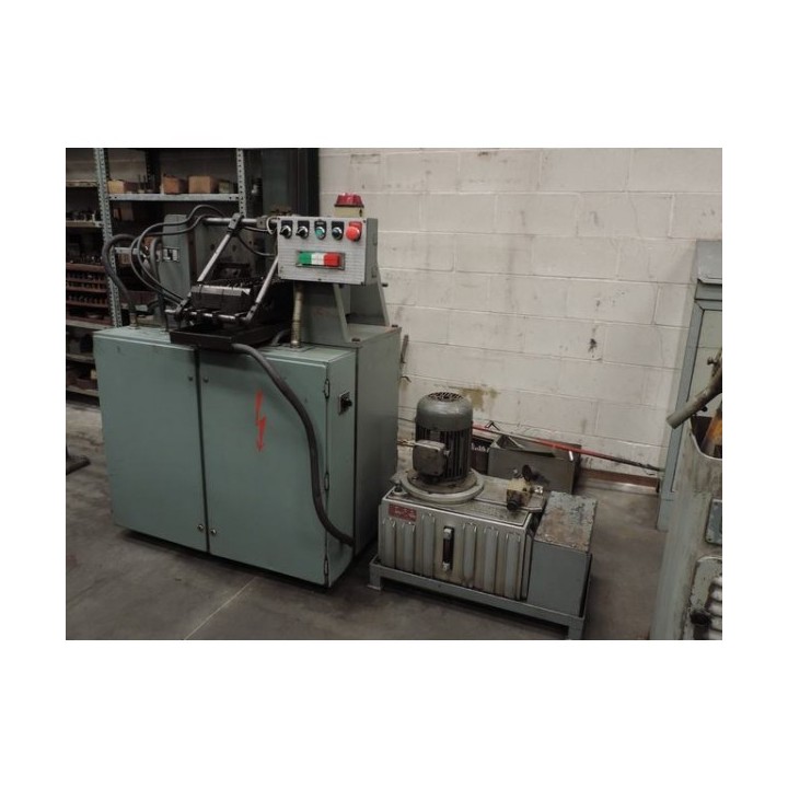 MAQUINA AUTOMATICA DE CLAVAR PUNCETAS A EJES