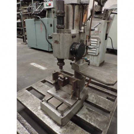PNEUMATISCHE TISCHPRESSE
