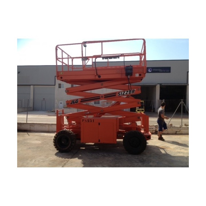 TIJERA DIESEL, 33 RTS (4X4X2), 12 M. JLG