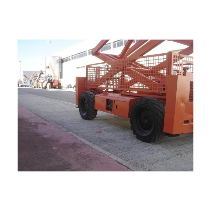TIJERA DIESEL 330 CRT, 12 M. JLG