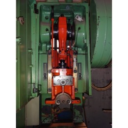 PRENSA STANKO DE 67 TN