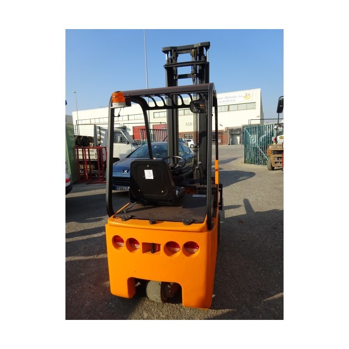 CARRETILLA ELECTRICA de 1. 5 TN