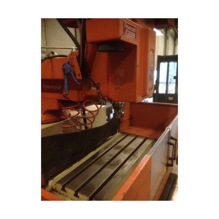 FRESADORA CNC HEIDENHAIN