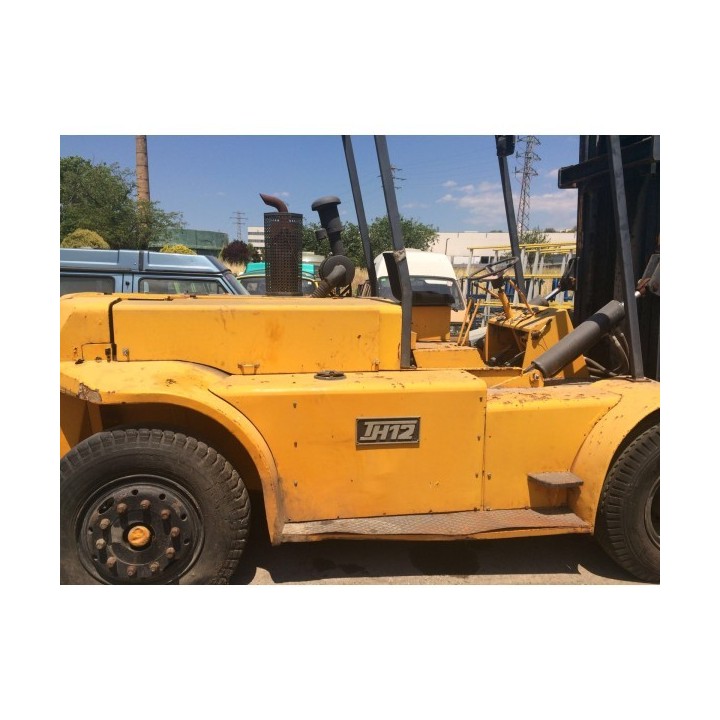 CARRETILLA ELEVADORA 12TN