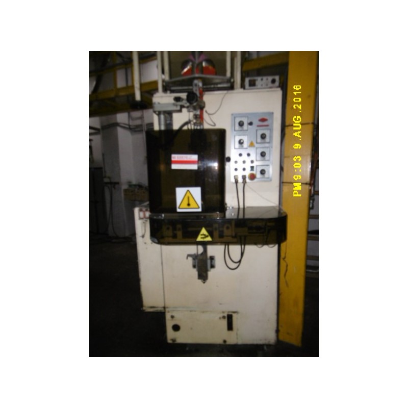 Máquina empaquetadora (marca Guill) y agrupadora (Marca Prolec) con autómata