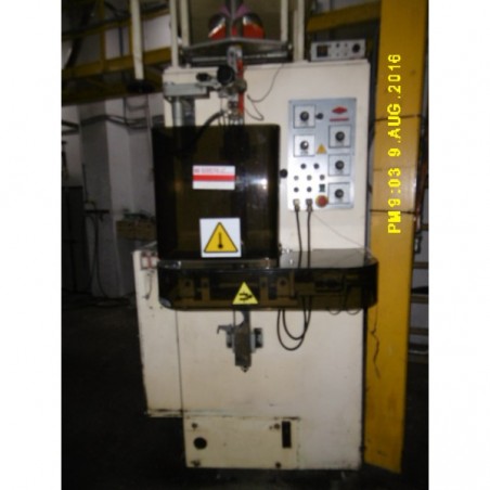 Verpackungsmaschine (Marke Guill) und Gruppierungsmaschine (Marke Prolec) mit Automat