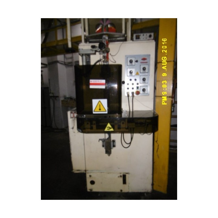 Máquina empaquetadora (marca Guill) y agrupadora (Marca Prolec) con autómata