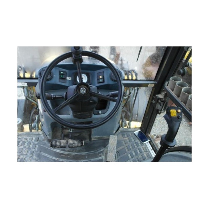 retro excavadora New Holland LB110 2010