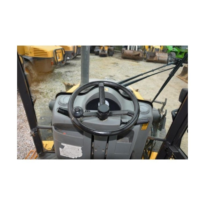 retro excavadora Volvo BL71 2007