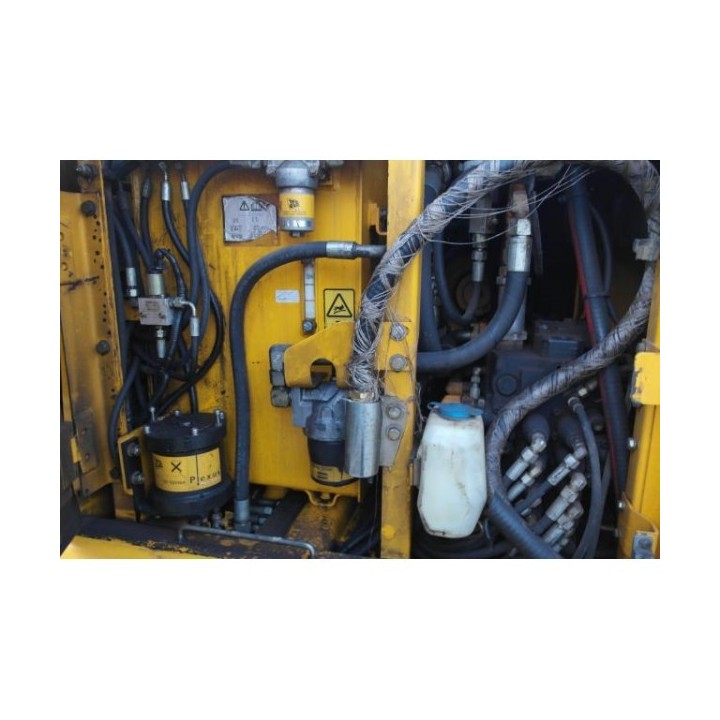 excavadora oruga JCB JZ 140 2006