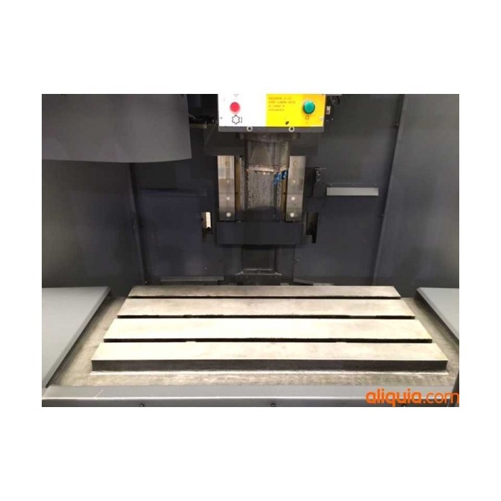 Centro de mecanizado Bridgeport Interact 720