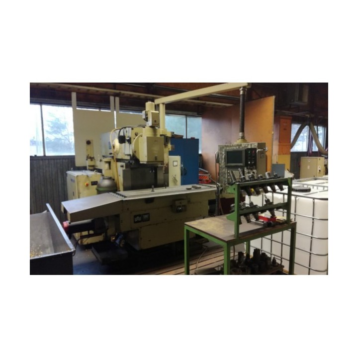 Fresadora FQ-400 CNC