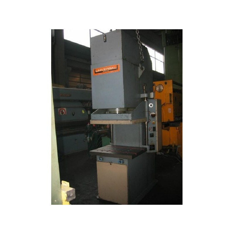 UNIVERSAL PRESS63