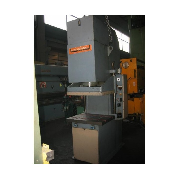 UNIVERSAL PRESS63