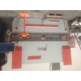 Piegatrice BEYELER 300x100 ton