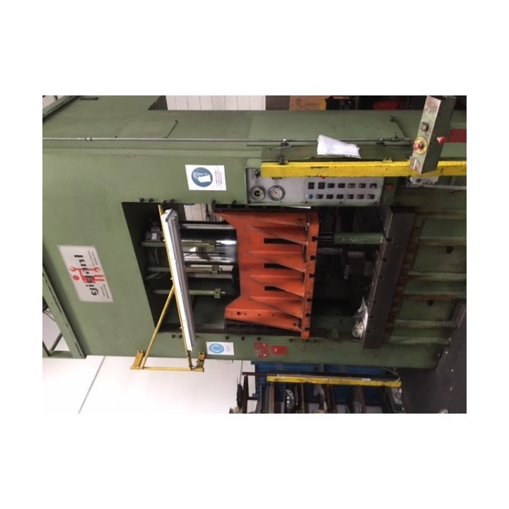 Pressa Gigant 600 ton