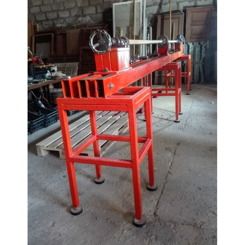 TORNO PARA EL MECANIZADO DE MADERA